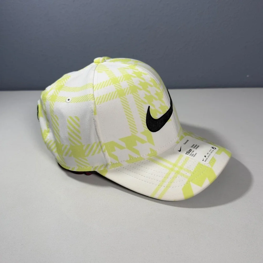 Nike Arobill CLC99 Cap DA3386 Lightweight Sweat-wicking Fabric Classic Plaid NWT